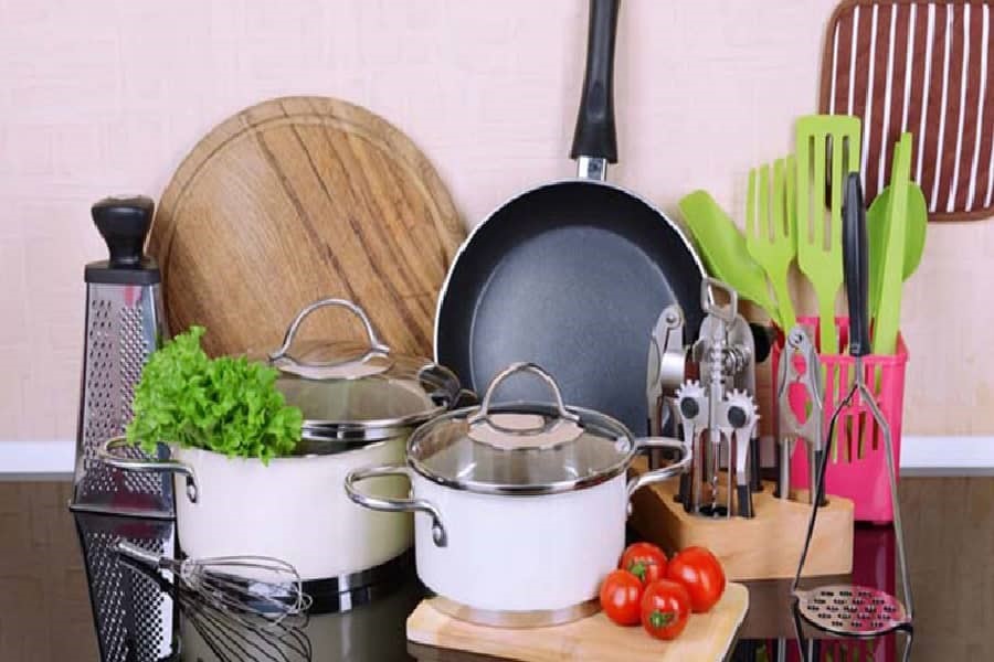 آشپزی حرفه‌ای با لوازم تخصصی آشپزخانه